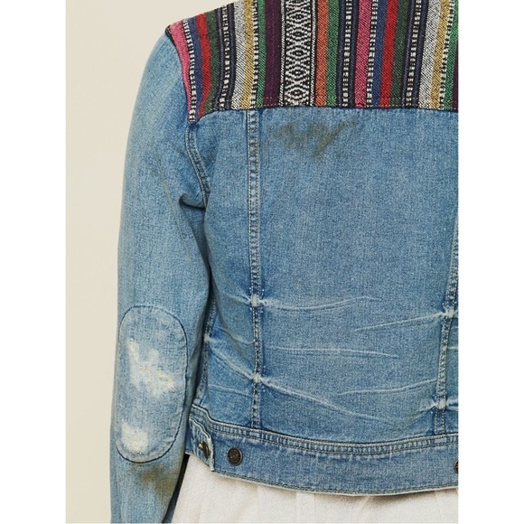 FREE PEOPLE Women’s Baja Distressed Embroidered Denim Jean Jacket Size 2 - Picture 5 of 9
